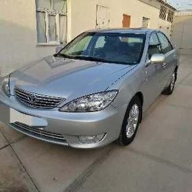 Toyota Camry 2004