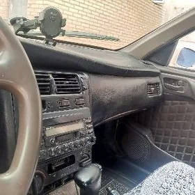 Toyota Corona 1995