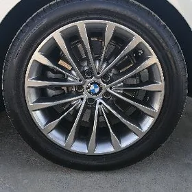teker BMW diska pakriska bilen