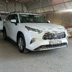 Toyota Highlander 2022