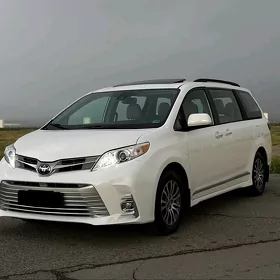 Toyota Sienna 2020