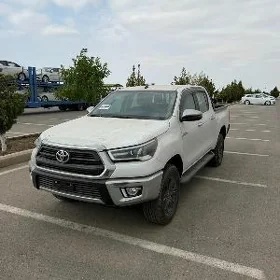 Toyota Hilux 2025