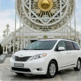 Toyota Sienna 2011