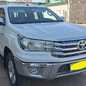 Toyota Hilux 2016