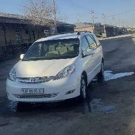 Toyota Sienna 2006