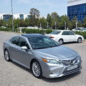 Toyota Camry 2020
