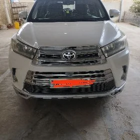 Toyota Highlander 2016