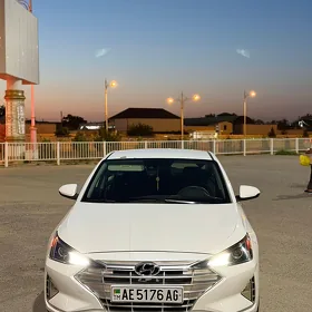 Hyundai Elantra 2020