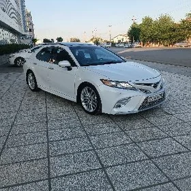 Toyota Camry 2018