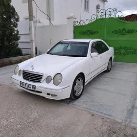 Mercedes-Benz E320 2002