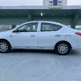 Nissan Versa 2014