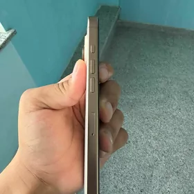 Iphone 16 pro 128 ch/A