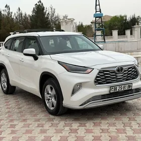 Toyota Highlander 2021