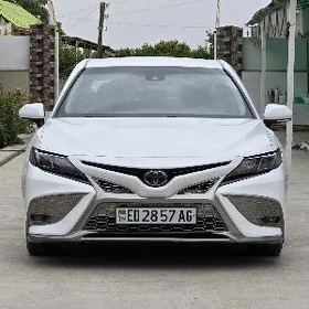 Toyota Camry 2021