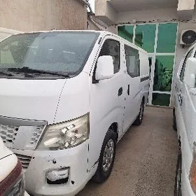 Nissan Urvan 2018