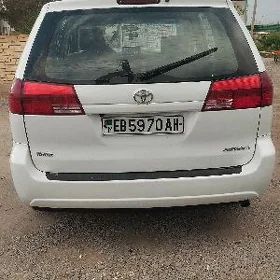 Toyota Sienna 2005