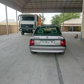 Opel Vectra 1992