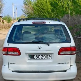 Toyota Sienna 2002