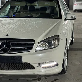 Mercedes-Benz C300 2010