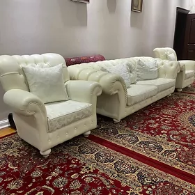 Диван