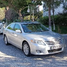 Toyota Camry 2011