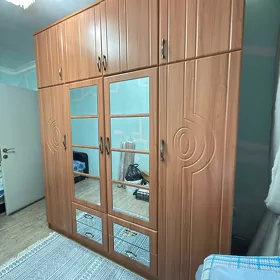 шкаф с зеркалом