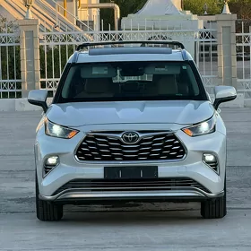 Toyota Highlander 2021