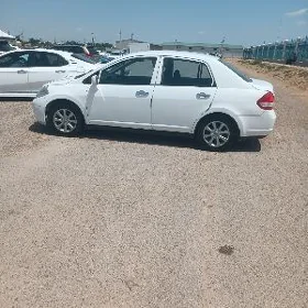 Nissan Versa 2010