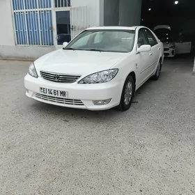 Toyota Camry 2004