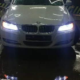 BMW 330 2010