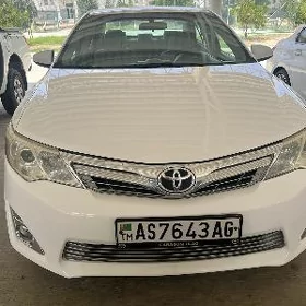 Toyota Camry 2014