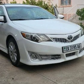 Toyota Camry 2014