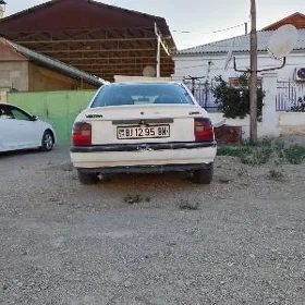 Opel Vectra 1990