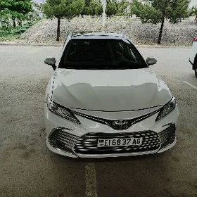 Toyota Camry 2024