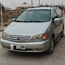 Toyota Sienna 2002