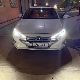 Hyundai Elantra 2020