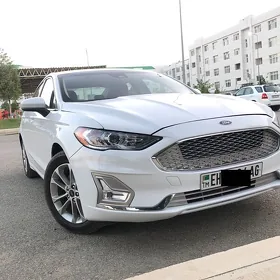 Ford Fusion 2020