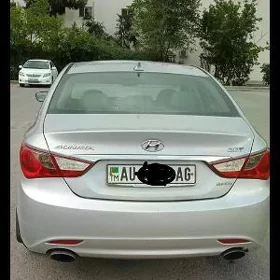 Hyundai Sonata 2011