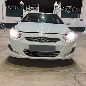 Hyundai Accent 2012