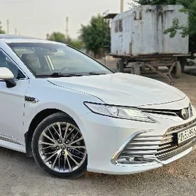 Toyota Camry 2020
