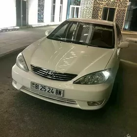 Toyota Camry 2004
