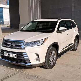 Toyota Highlander 2019