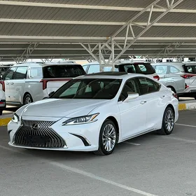 Lexus ES 350 2019