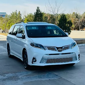 Toyota Sienna 2019