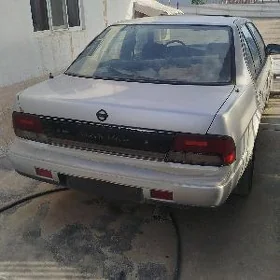 Nissan Maxima 1989