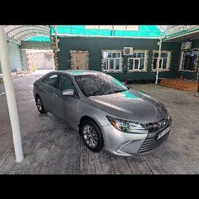 Toyota Camry 2017