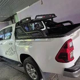 Toyota Hilux 2024