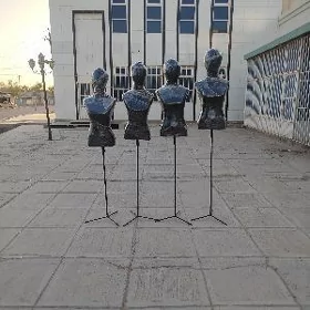 manken jeniskiy kelleli