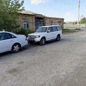 Mitsubishi Pajero 1993