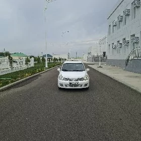 Nissan Versa 2010